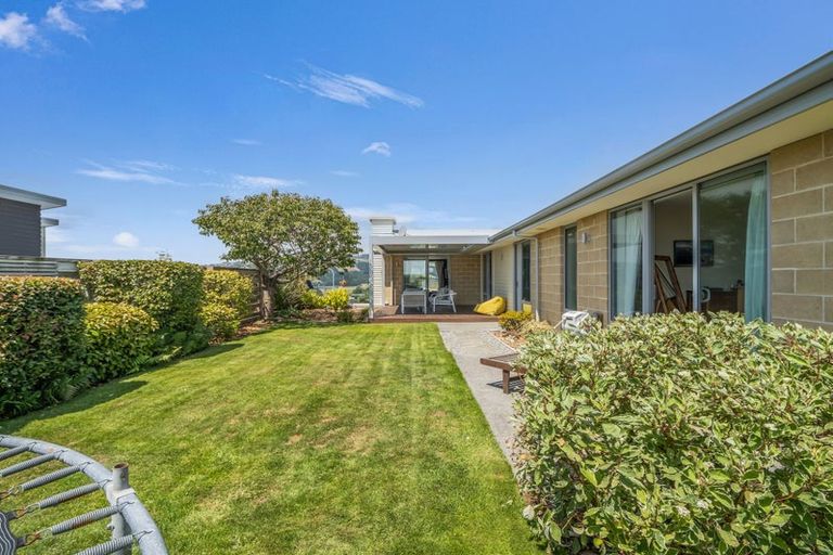 Photo of property in 18 Ravensdale Rise, Westmorland, Christchurch, 8025