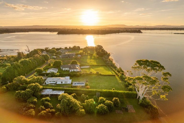 Photo of property in 202 Ranginui Road, Welcome Bay, Tauranga, 3175