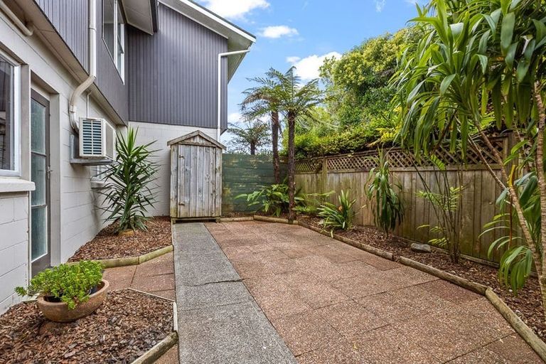 Photo of property in 2/50a Taharoto Road, Takapuna, Auckland, 0622