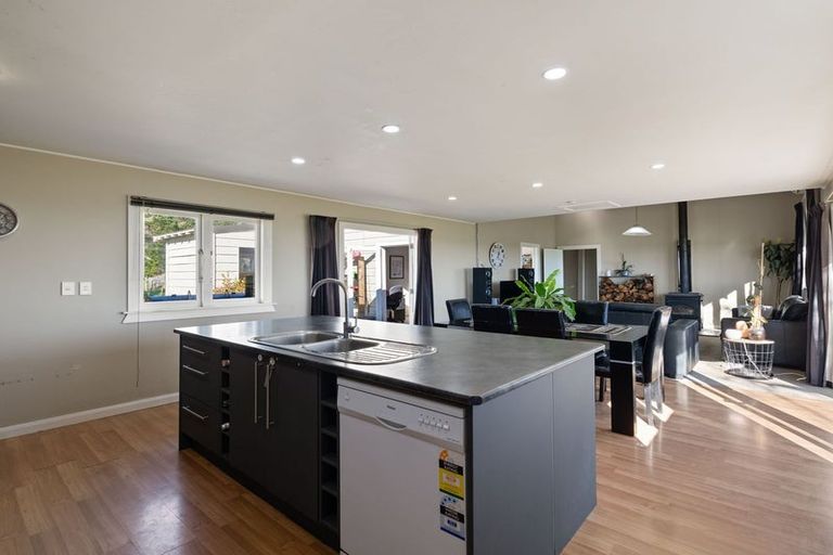 Photo of property in 101 Albert Road, Tokomaru, Palmerston North, 4474