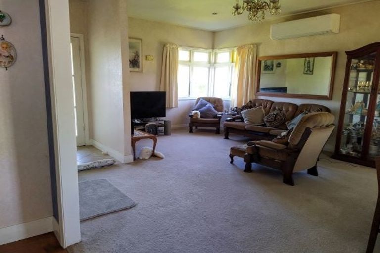 Photo of property in 11 Darlington Street, Ngatea, 3503