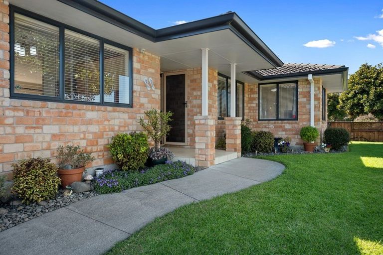 Photo of property in 6 Golden Courie Close, Papamoa Beach, Papamoa, 3118