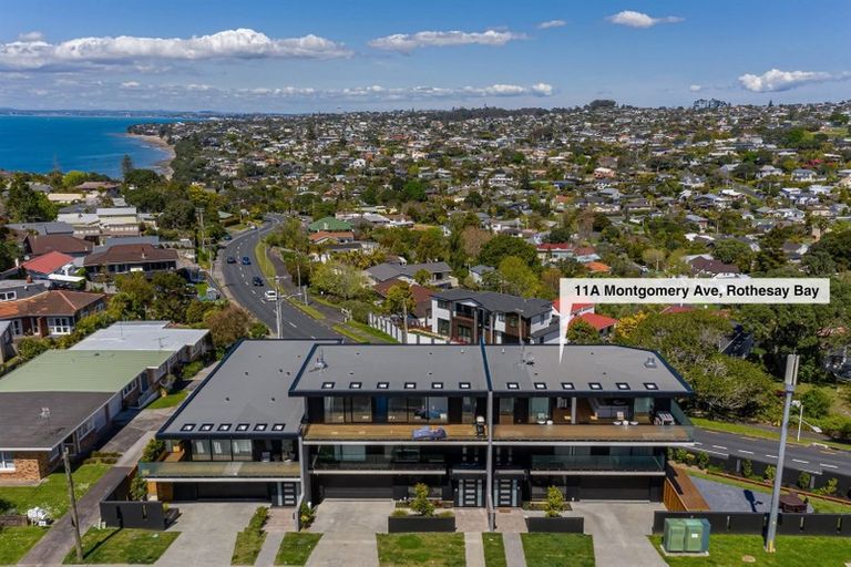 Photo of property in 11a Montgomery Avenue, Rothesay Bay, Auckland, 0630