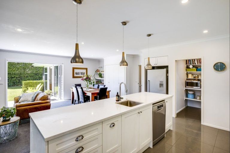 Photo of property in 11 Te Heipora Place, Havelock North, 4130