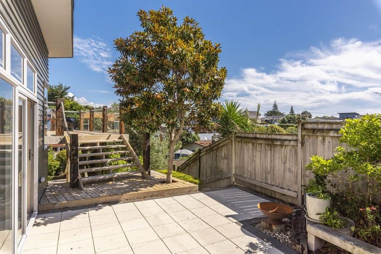 Photo of property in 11 Metzenthin Close, Raumati South, Paraparaumu, 5032