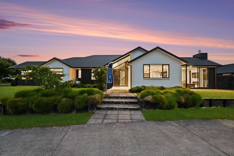 Photo of property in 2 Helen June Avenue, Flagstaff, Hamilton, 3210