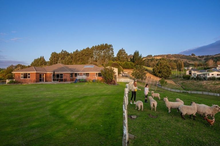 Photo of property in 20h Brighton Road, Green Island, Dunedin, 9018