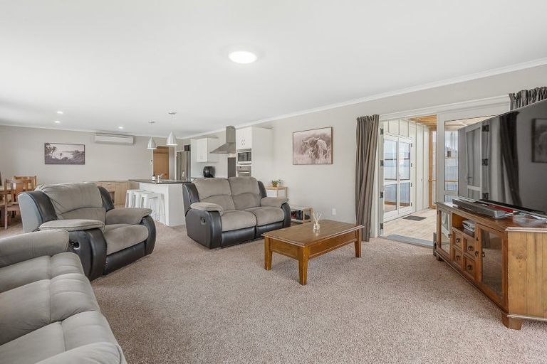 Photo of property in 7 Hazlett Road, Mosgiel, 9092