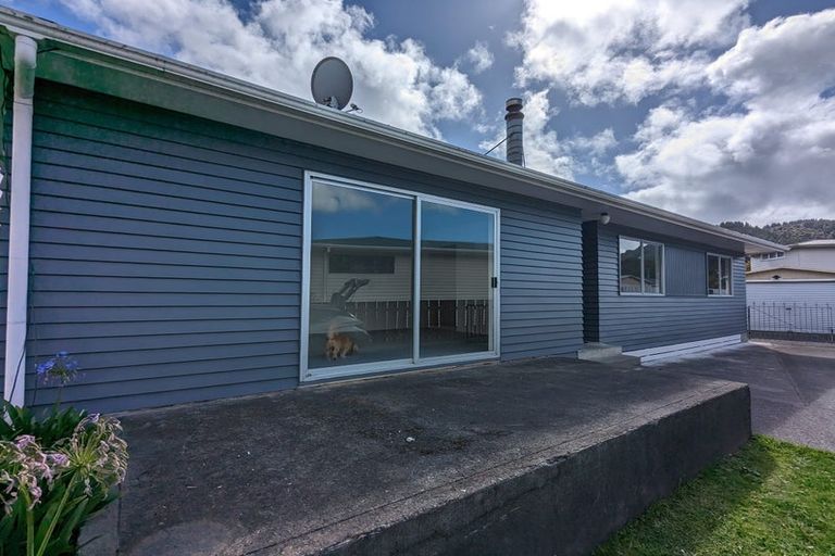 Photo of property in 49 Bonnie Glen Crescent, Ebdentown, Upper Hutt, 5018