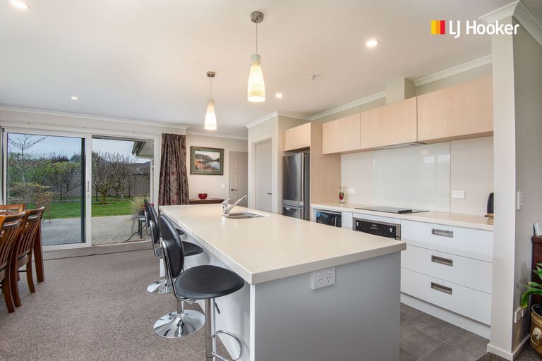 Photo of property in 8 Centre Street, Mosgiel, 9024
