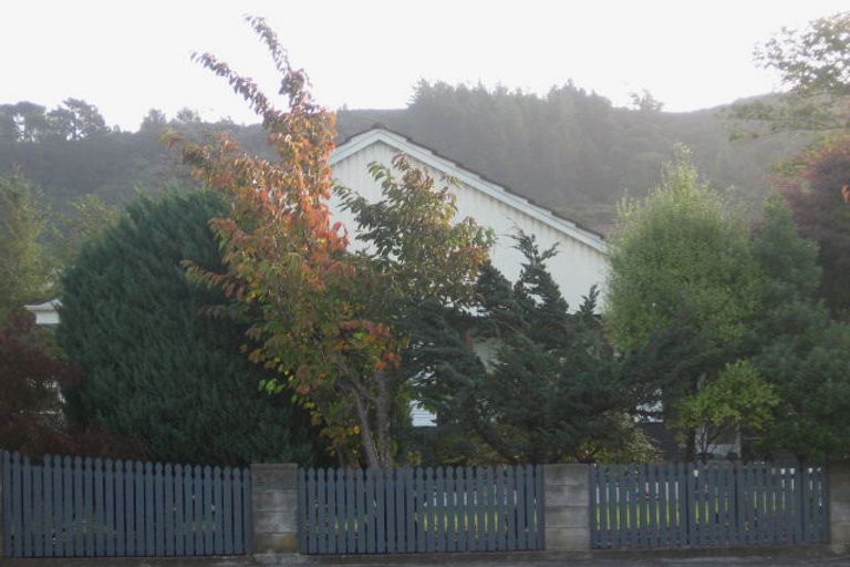 Photo of property in 246 Stokes Valley Road, Stokes Valley, Lower Hutt, 5019