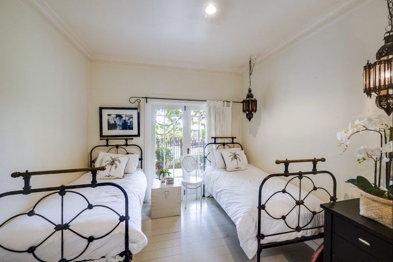 Photo of property in 56 Lucknow Road, Havelock North, 4130