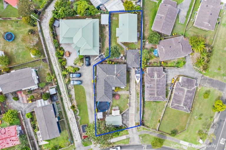 Photo of property in 2c Matipo Road, Te Atatu Peninsula, Auckland, 0610