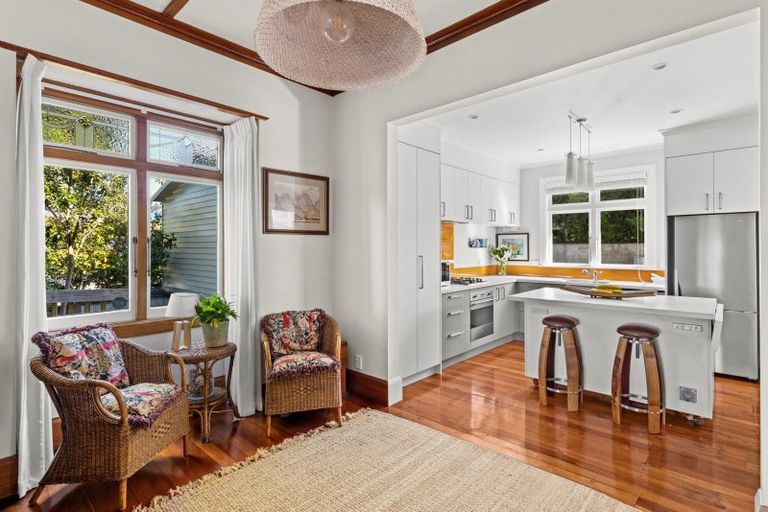 Photo of property in 117 Priestley Terrace, Bluff Hill, Napier, 4110