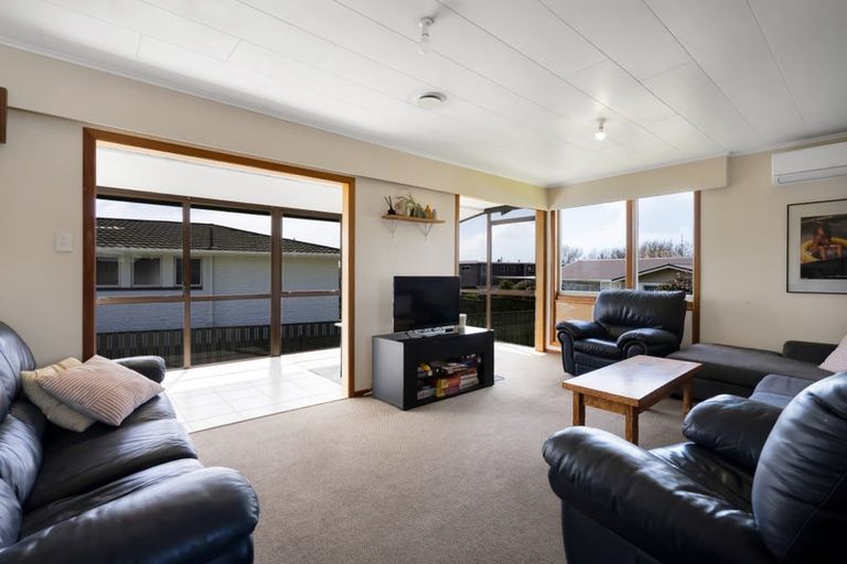 Photo of property in 49 Nevada Drive, Merrilands, New Plymouth, 4312