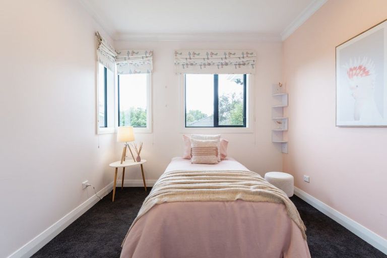 Photo of property in 11 Middleton Road, Kew, Dunedin, 9012