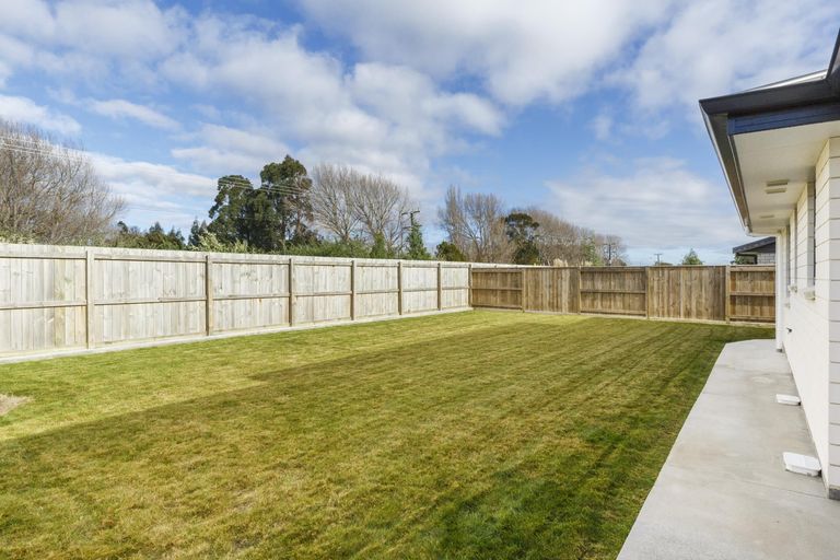 Photo of property in 22 Freedom Drive, Kelvin Grove, Palmerston North, 4414