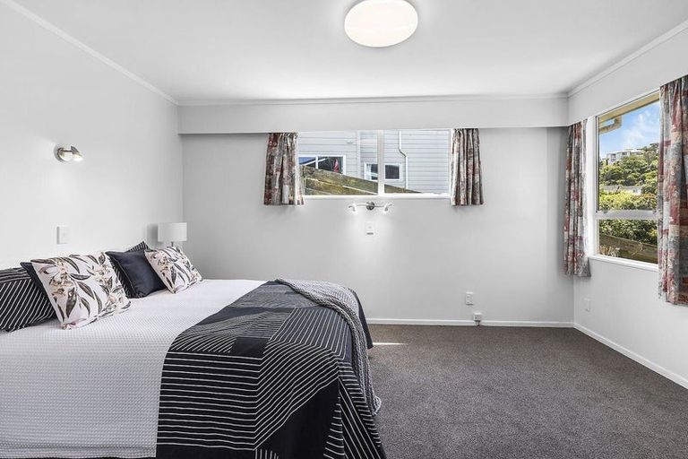 Photo of property in 17 Malaghan Grove, Johnsonville, Wellington, 6037