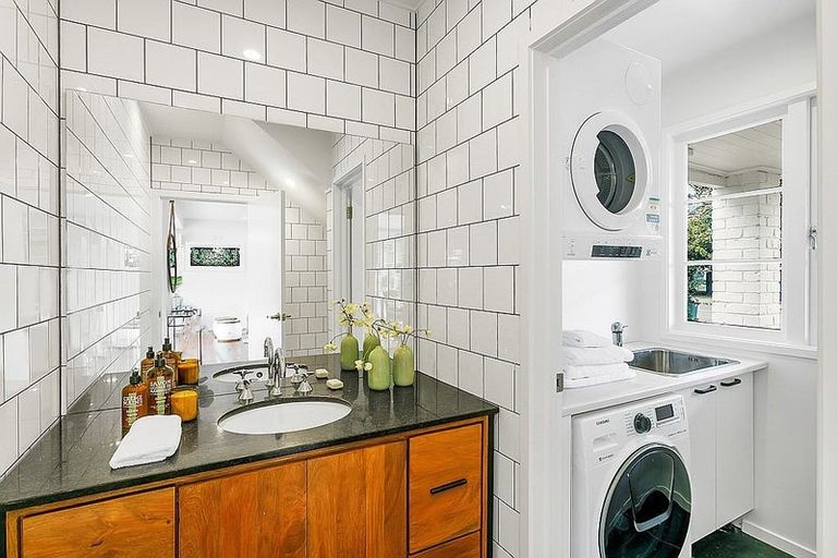 Photo of property in 68 Linwood Avenue, Mount Albert, Auckland, 1025