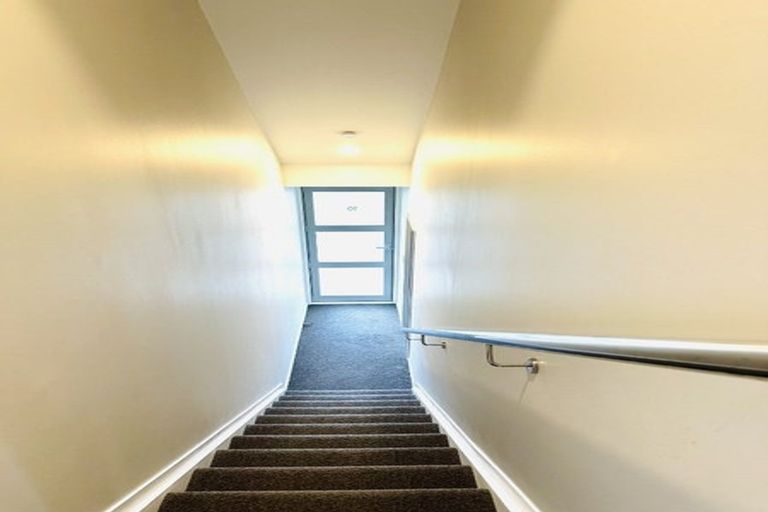 Photo of property in 10/11 Ray Small Drive, Papakura, 2110