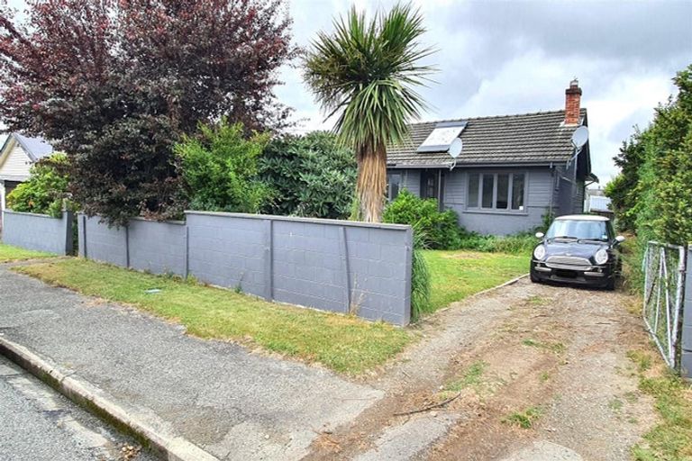 Photo of property in 3 Moorhouse Street, Waimate, 7924
