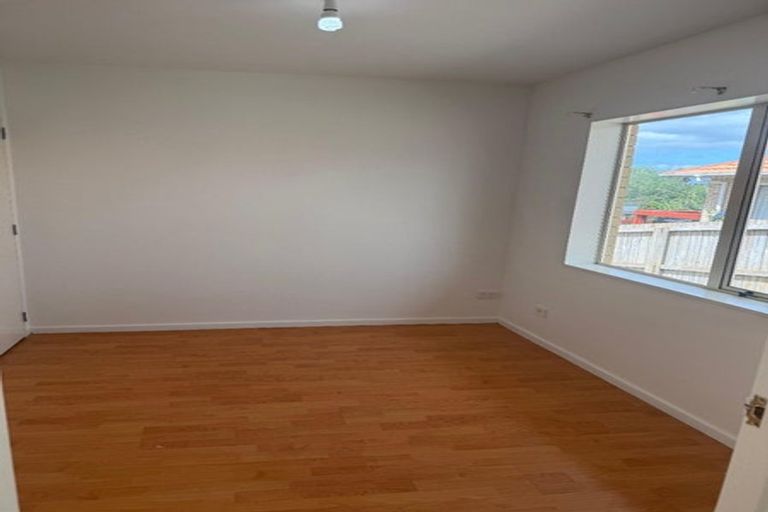 Photo of property in 15 Millstream Drive, Henderson, Auckland, 0610