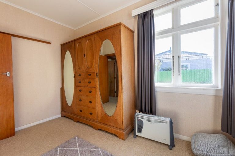 Photo of property in 43 Mcphee Street, Dannevirke, 4930