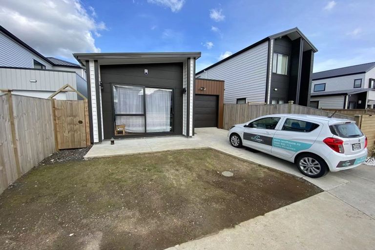 Photo of property in 16 Tetekura Street, Takanini, 2110