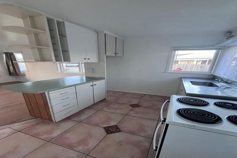 Photo of property in 1/11 Hooker Place, Papatoetoe, Auckland, 2025