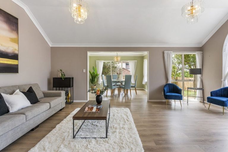 Photo of property in 11 Nathan Close, Somerville, Auckland, 2014