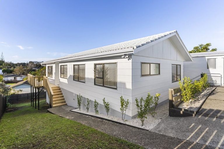 Photo of property in 39 Cockayne Crescent, Sunnynook, Auckland, 0620