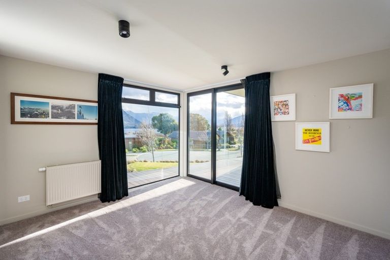 Photo of property in 3 Westview Road, Wanaka, 9305
