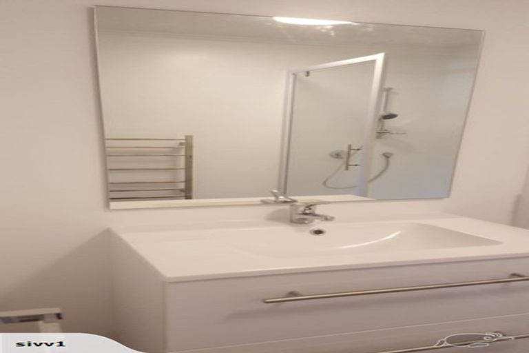 Photo of property in 16 Southern Cross Crescent, Island Bay, Wellington, 6023