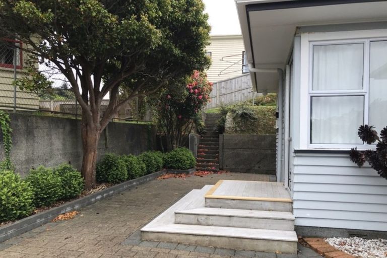 Photo of property in 3 Angell Street, Johnsonville, Wellington, 6037