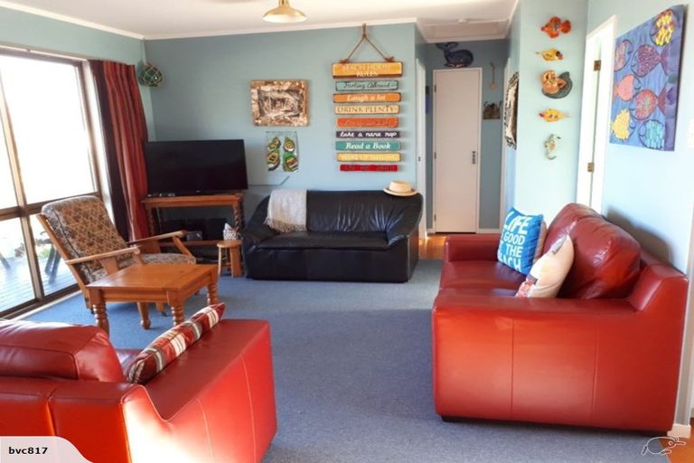 Photo of property in 615 Pukehina Parade, Pukehina, Te Puke, 3189