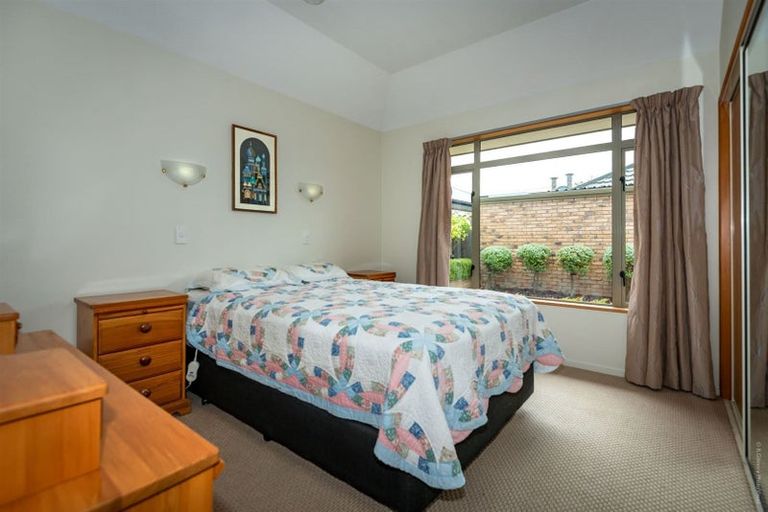 Photo of property in 2/252 Mairehau Road, Burwood, Christchurch, 8083