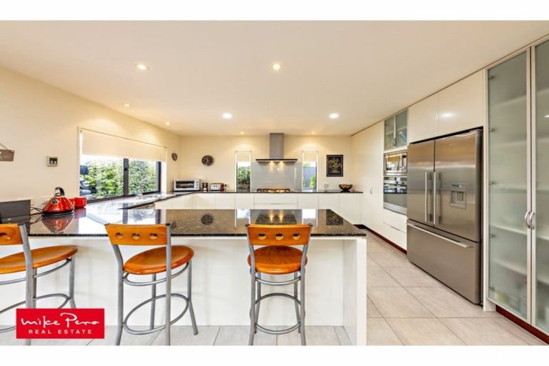 Photo of property in 14 Lake Drive, Karaka, Papakura, 2113