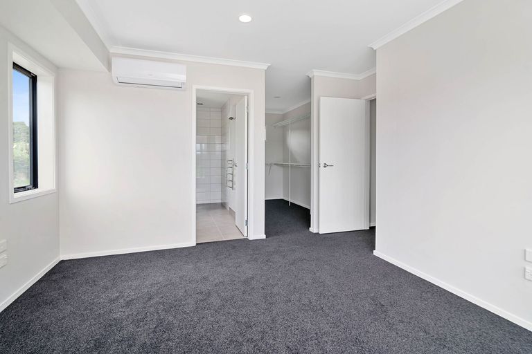 Photo of property in 22 Lacebark Drive, Kinloch, Taupo, 3377