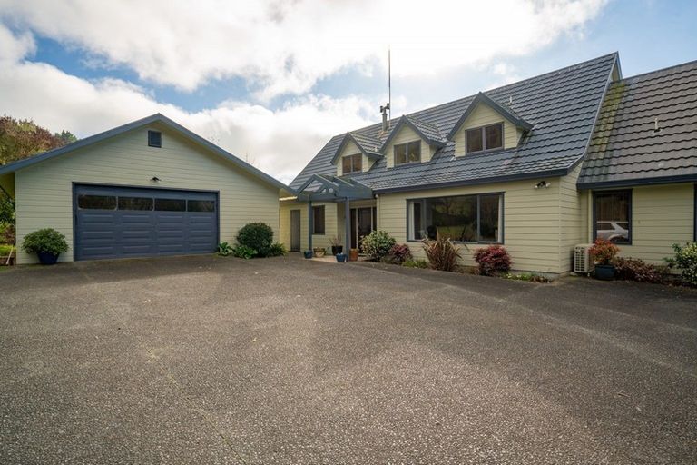 Photo of property in 25 Te Moenga Park, Acacia Bay, Taupo, 3330