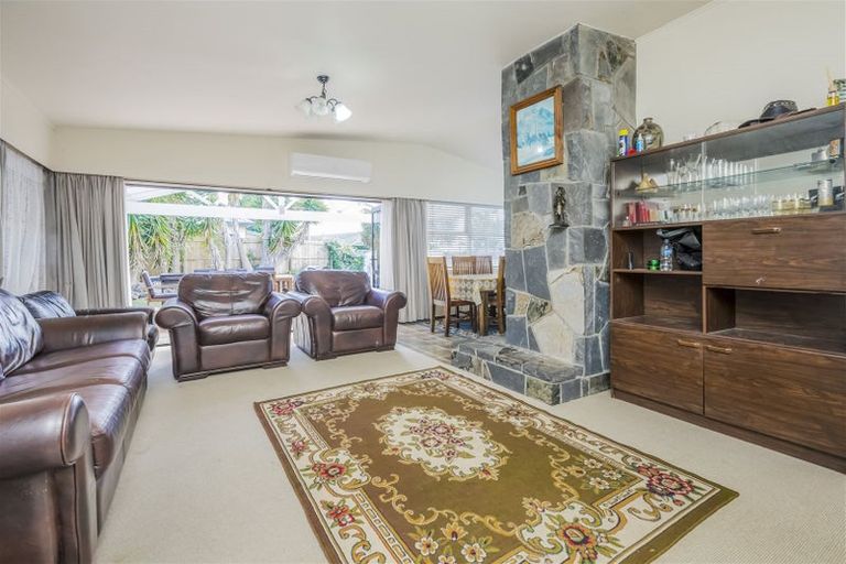 Photo of property in 5 Dreadon Road, Manurewa, Auckland, 2102