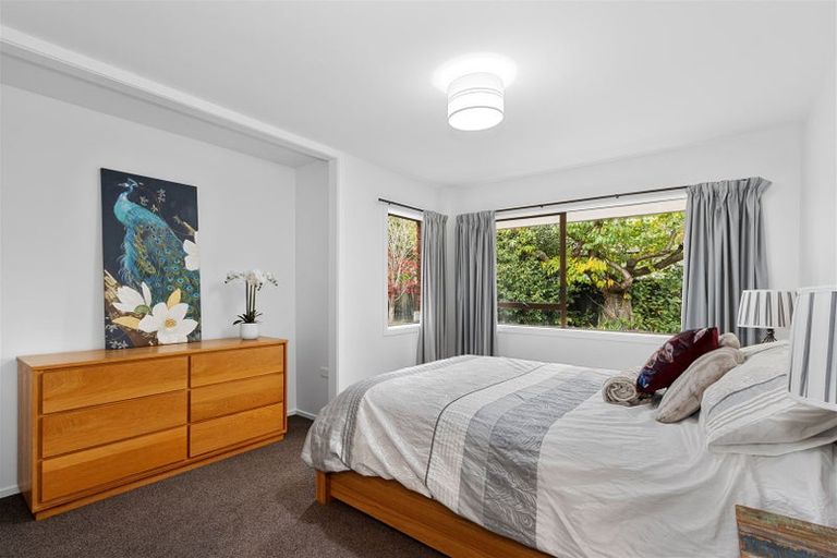 Photo of property in 242 Memorial Avenue, Burnside, Christchurch, 8053