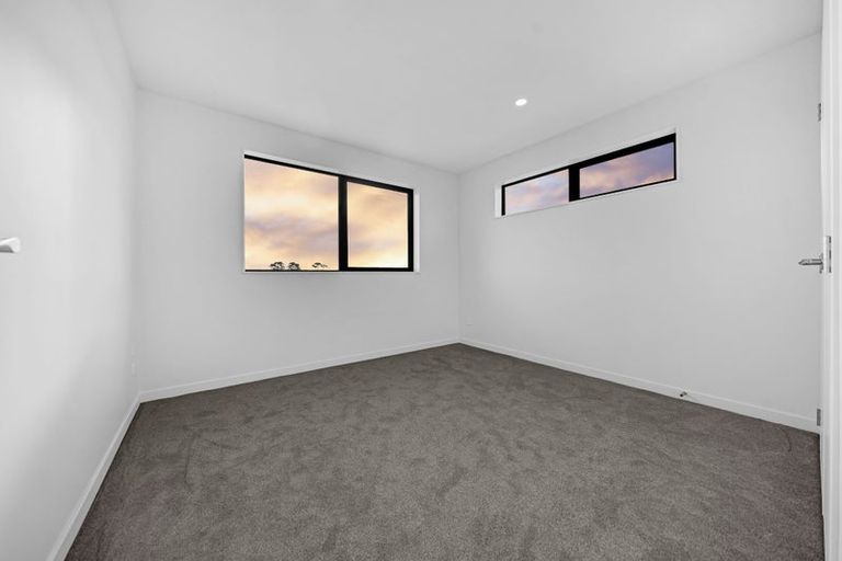 Photo of property in 30 Korowhiti Road, Clarks Beach, 2122