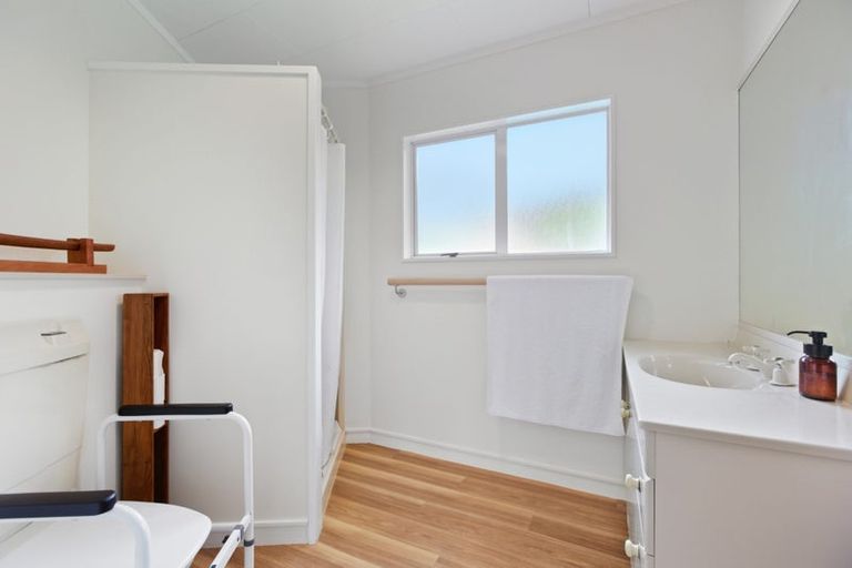 Photo of property in 20 Ngahere Street, Inglewood, 4330