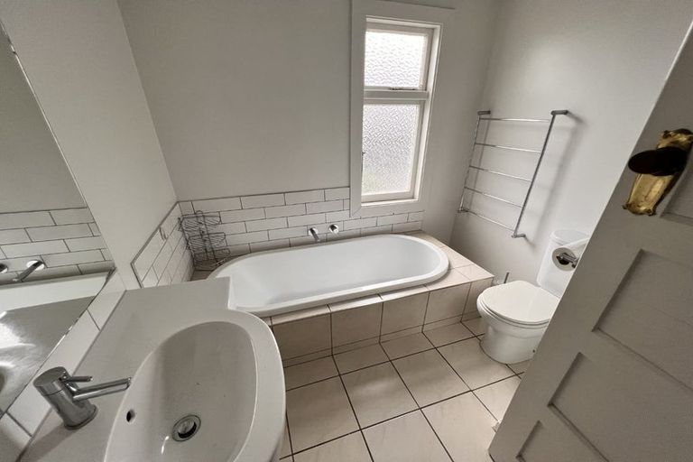 Photo of property in 167 Hills Road, Edgeware, Christchurch, 8013