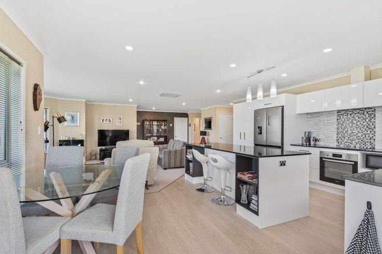 Photo of property in 2 Charlise Place, Onerahi, Whangarei, 0110