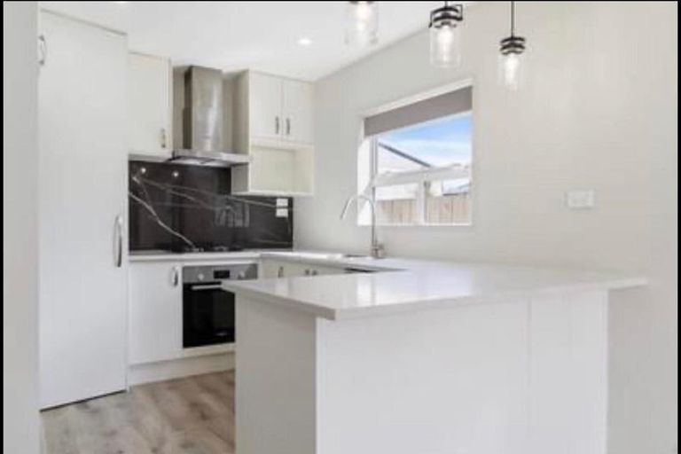 Photo of property in 57f Arimu Road, Papakura, 2110