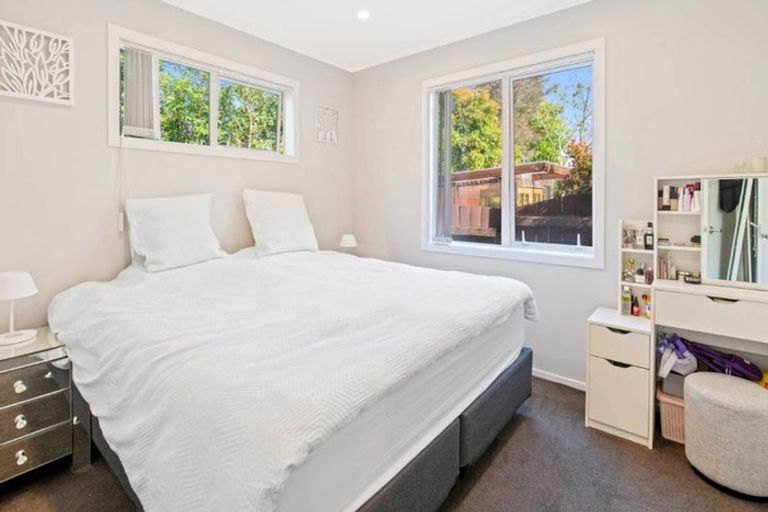 Photo of property in 44 Gosford Drive, Botany Downs, Auckland, 2010