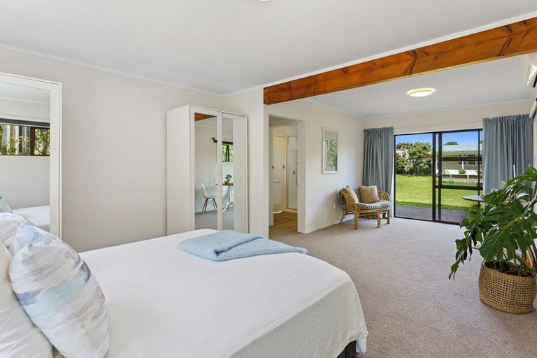 Photo of property in 104 Tutere Street, Waikanae Beach, Waikanae, 5036
