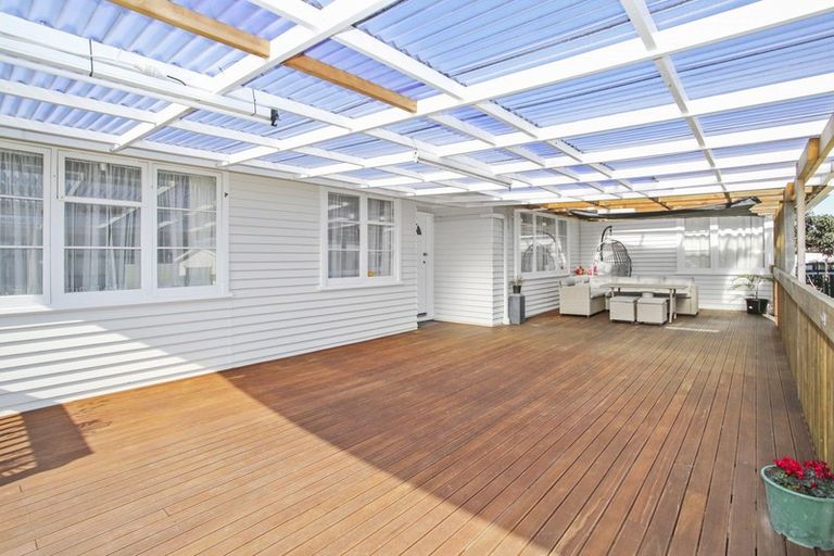 Photo of property in 25 Mcannalley Street, Manurewa East, Auckland, 2102