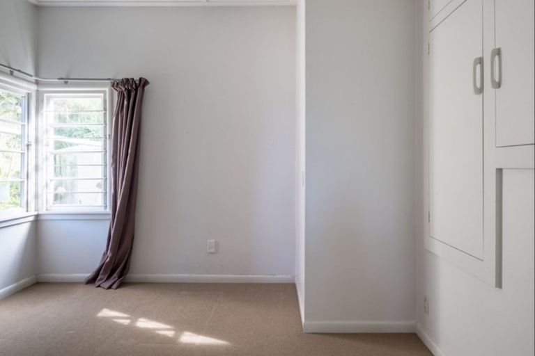 Photo of property in 16 Tuahine Crescent, Wainui, Gisborne, 4010